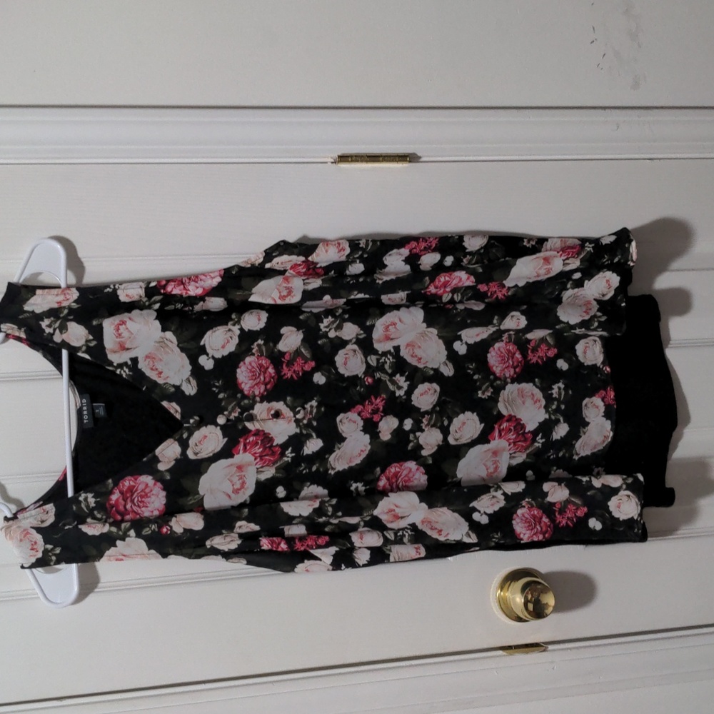 Torrid Sleeveless Blouse